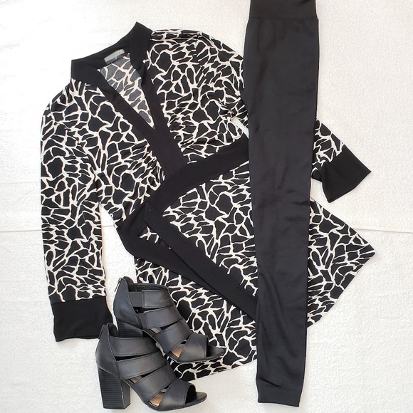 🐱J.T.B. Animal Print Black & White Tunic Top - Picture 1 of 4